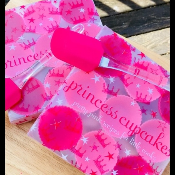 Cupcake Baking Kit Child’s - Picture 6 of 6